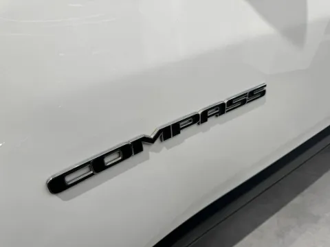 Jeep Compass 2.0 mjt Limited 4wd 140cv auto - Immagine 6