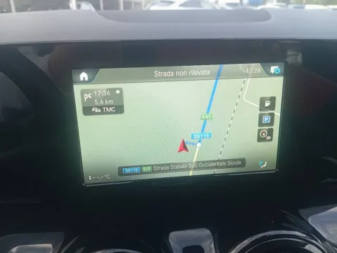 Mercedes GLA 180 d Business auto - Immagine 14
