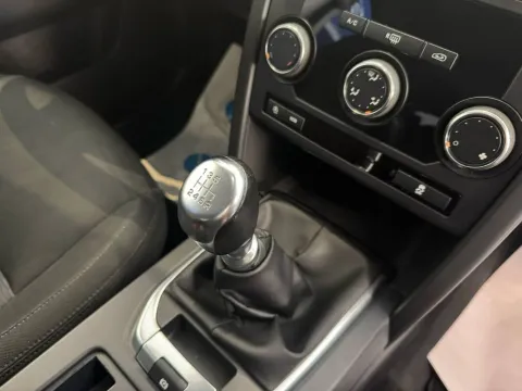 Land Rover Discovery Sport 2.0 ed4 Pure 2wd 150cv - Immagine 21