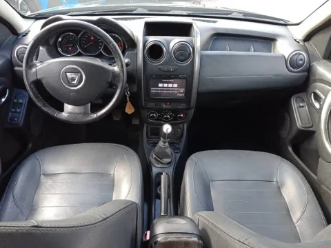 Dacia Duster 1.5 dci Laureate 4x2 110cv - Immagine 7