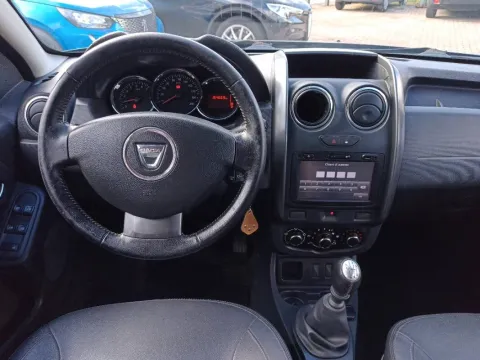 Dacia Duster 1.5 dci Laureate 4x2 110cv - Immagine 8