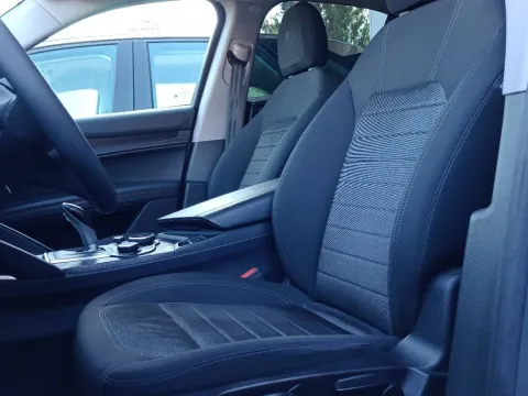 Alfa Romeo Stelvio 2.2 t Sport Tech rwd 160cv auto - Immagine 6