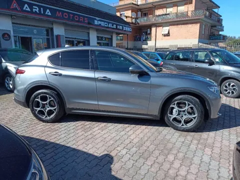 Alfa Romeo Stelvio 2.2 t Sport Tech rwd 160cv auto - Immagine 20