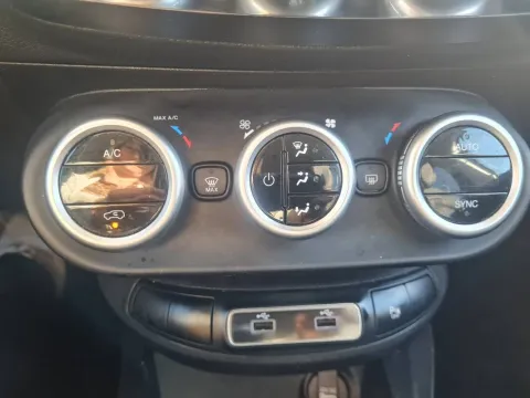 Fiat 500X 1.3 mjt Connect 95cv - Immagine 11