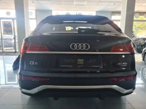 Audi Q5 Sportback 40 2.0 tdi mhev 12V S line quattro s-tronic - Immagine 25