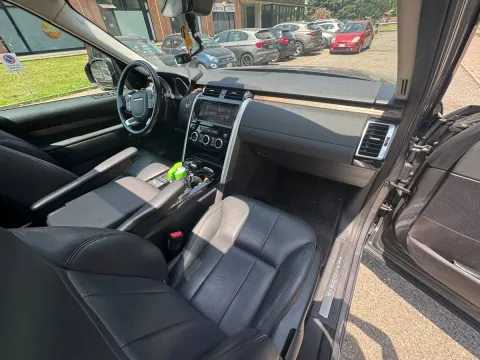 Land Rover Discovery 3.0 td6 HSE 249cv 7p.ti auto - Immagine 14