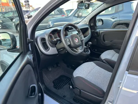 Fiat Panda 1.0 firefly hybrid City Life s&s 70cv - Immagine 5