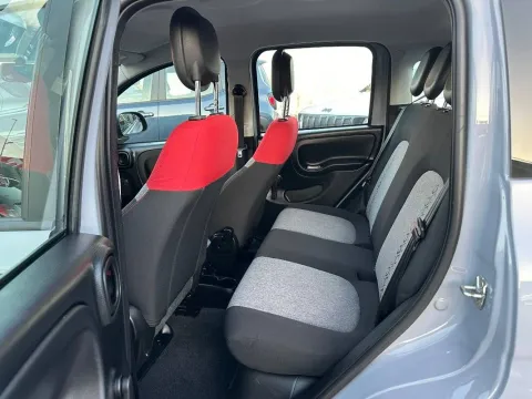 Fiat Panda 1.0 firefly hybrid City Life s&s 70cv - Immagine 6