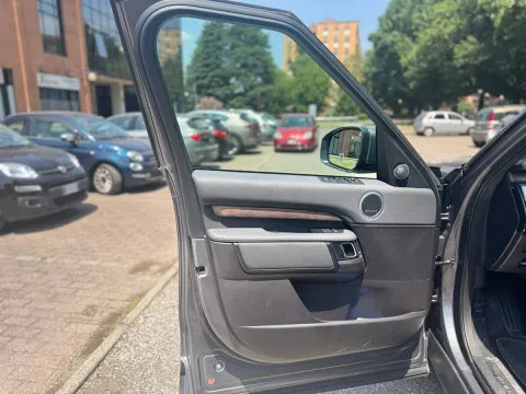 Land Rover Discovery 3.0 td6 HSE 249cv 7p.ti auto - Immagine 15