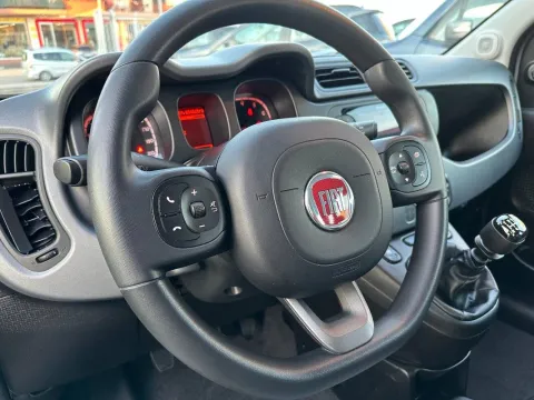 Fiat Panda 1.0 firefly hybrid City Life s&s 70cv - Immagine 9