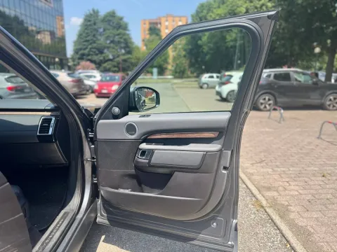 Land Rover Discovery 3.0 td6 HSE 249cv 7p.ti auto - Immagine 16