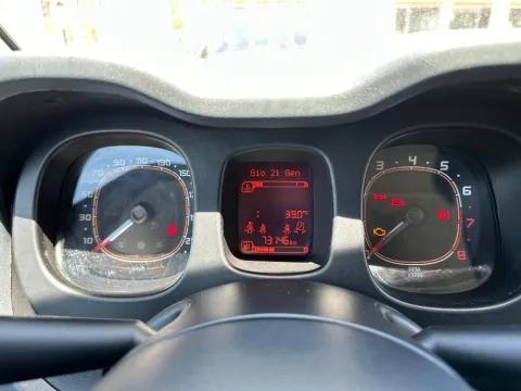 Fiat Panda 1.2 Lounge s&s 69cv my19 - Immagine 9
