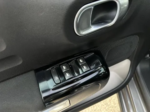 Citroen C3 1.6 bluehdi Shine s&s 75cv - Immagine 9