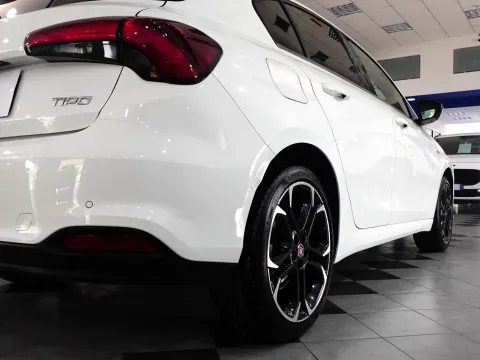 Fiat Tipo 5p 1.6 mjt S-Design s&s 120cv my20 - Immagine 10
