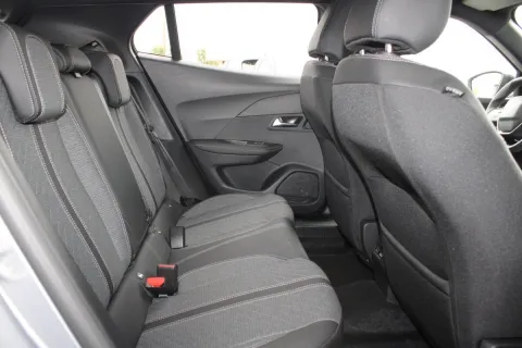 Peugeot 2008 1.2 puretech Allure s&s 130cv eat8 - Immagine 10