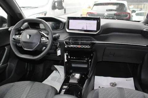 Peugeot 2008 1.2 puretech Allure s&s 130cv eat8 - Immagine 12