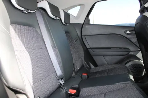 Renault Captur 1.0 tce Techno 90cv - Immagine 9