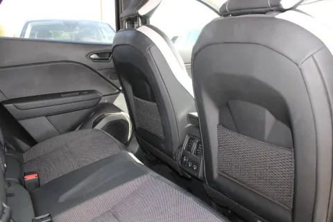 Renault Captur 1.0 tce Techno 90cv - Immagine 10
