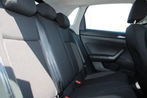 Volkswagen Polo 1.0 evo Life 80cv - Immagine 8