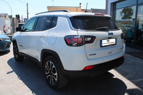Jeep Compass 1.3 turbo t4 phev Limited 4xe auto - Immagine 8