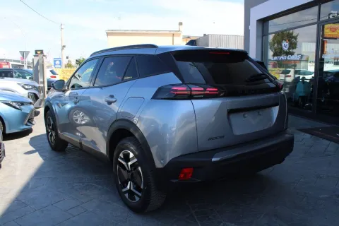 Peugeot 2008 1.2 puretech Allure s&s 100cv - Immagine 8