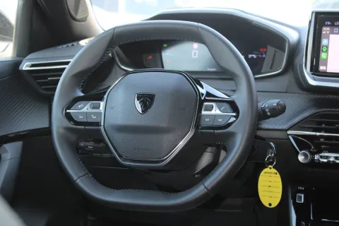 Peugeot 2008 1.2 puretech Allure s&s 100cv - Immagine 11