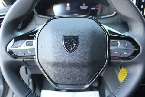 Peugeot 2008 1.2 puretech Allure s&s 100cv - Immagine 16