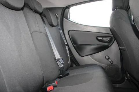 Lancia Ypsilon 1.2 Gold ecochic Gpl 69cv my19 - Immagine 8
