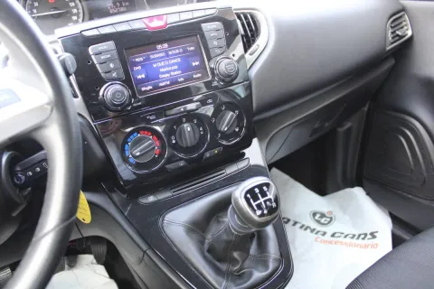 Lancia Ypsilon 1.2 Gold ecochic Gpl 69cv my19 - Immagine 16
