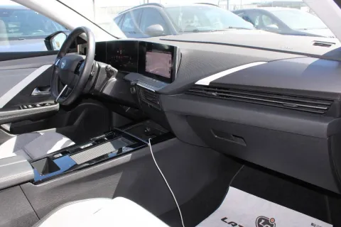 Opel Astra 1.5 Business Elegance s&s 130cv at8 - Immagine 14