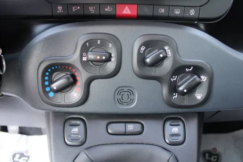 Fiat Panda 1.0 firefly hybrid s&s 70cv - Immagine 13