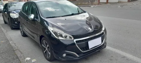 Peugeot 208 5p 1.6 bluehdi Allure 75cv - Immagine 3