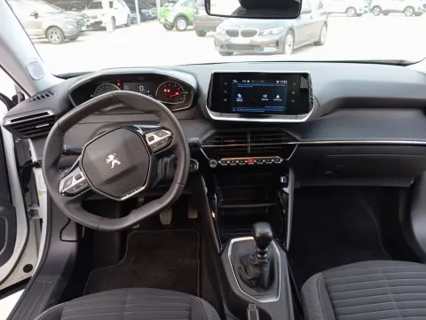 Peugeot 2008 1.2 puretech Active s&s 100cv - Immagine 18