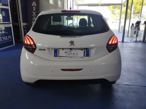 Peugeot 208 5p 1.6 bluehdi Allure 75cv - Immagine 4