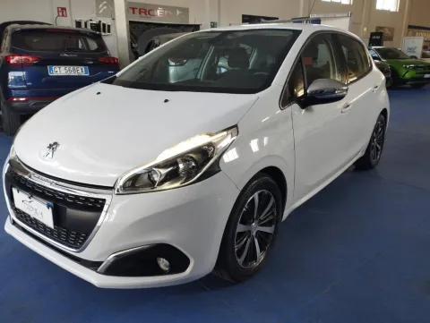Peugeot 208 5p 1.6 bluehdi Allure 75cv - Immagine 6