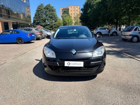 Renault Megane 1.6 16v Confort - Immagine 2