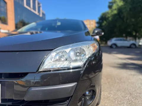 Renault Megane 1.6 16v Confort - Immagine 8