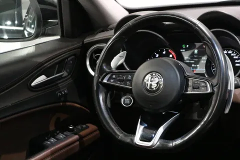 Alfa Romeo Stelvio 2.2 t Ti Q4 210cv auto - Immagine 11