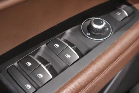Alfa Romeo Stelvio 2.2 t Ti Q4 210cv auto - Immagine 22