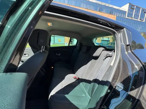 Renault Megane 1.6 16v Confort - Immagine 15