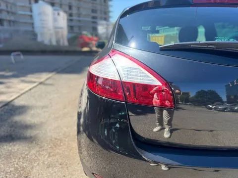 Renault Megane 1.6 16v Confort - Immagine 16
