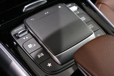 Mercedes GLA 200 d Premium auto - Immagine 17