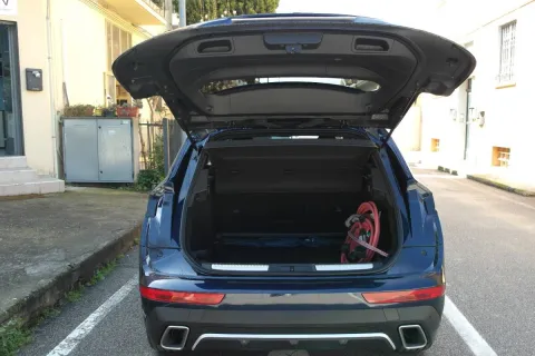 DS DS7 1.6 e-tense phev Performance Line+ 225cv auto - Immagine 5