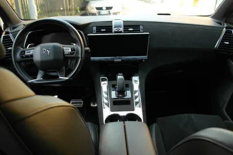 DS DS7 1.6 e-tense phev Performance Line+ 225cv auto - Immagine 13