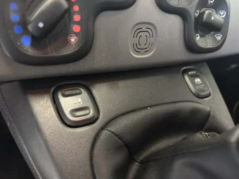 Fiat Panda 1.2 easypower Lounge Gpl 69cv - Immagine 12
