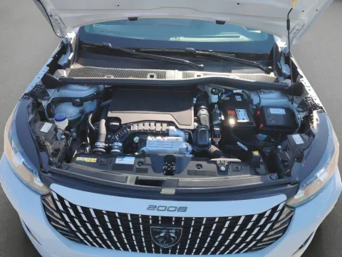 Peugeot 2008 1.2 puretech Allure s&s 100cv - Immagine 21
