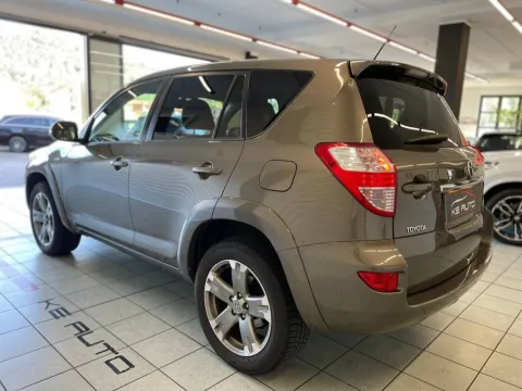 Toyota RAV4 Crossover 2.2 d-4d Executive 150cv auto - Immagine 6