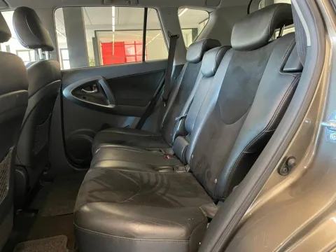 Toyota RAV4 Crossover 2.2 d-4d Executive 150cv auto - Immagine 14
