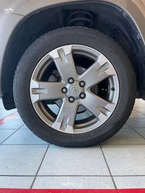 Toyota RAV4 Crossover 2.2 d-4d Executive 150cv auto - Immagine 28