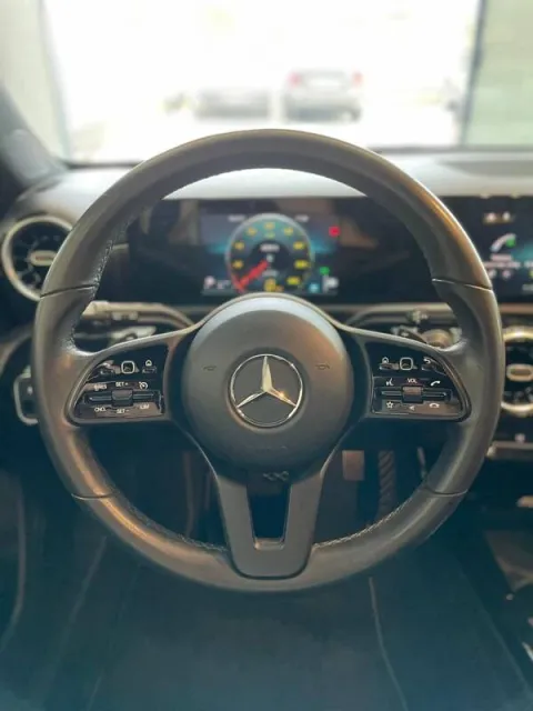 Mercedes A 180 d Executive auto - Immagine 17